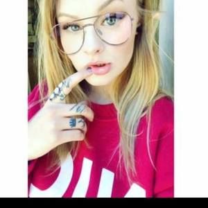 Meet your Posher, Savannah